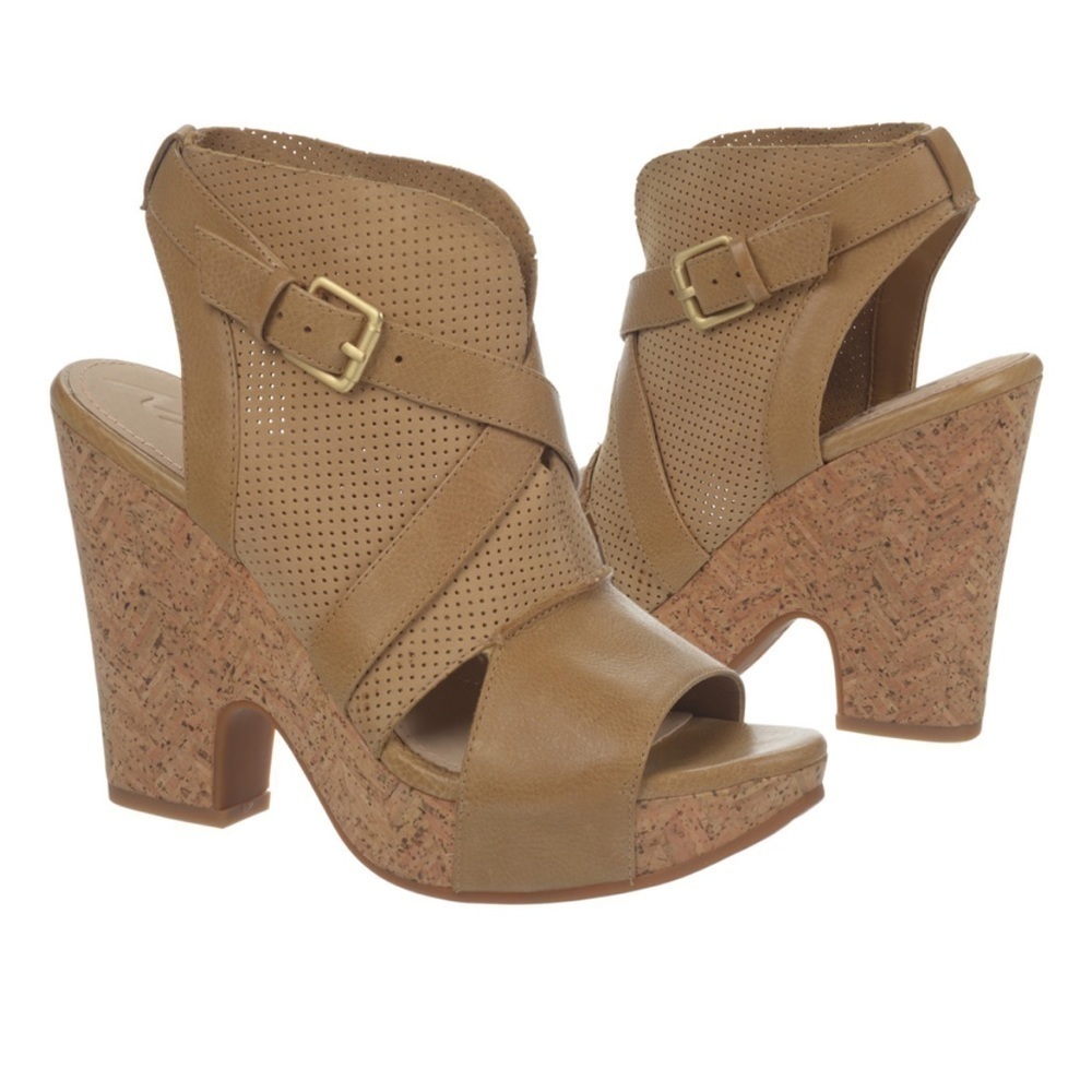 Naya Corda Maple Leather Sandal platform heel size 6